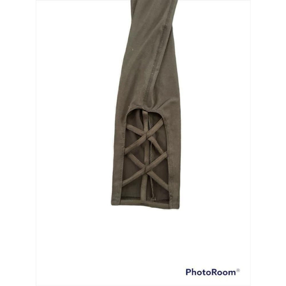 Black Leggings with Criss Cross backs - Picture 6 of 9